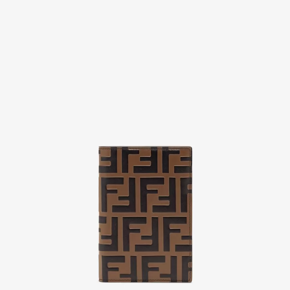 Pouch>Fendi Cover Per Passaporto In Pelle Marrone