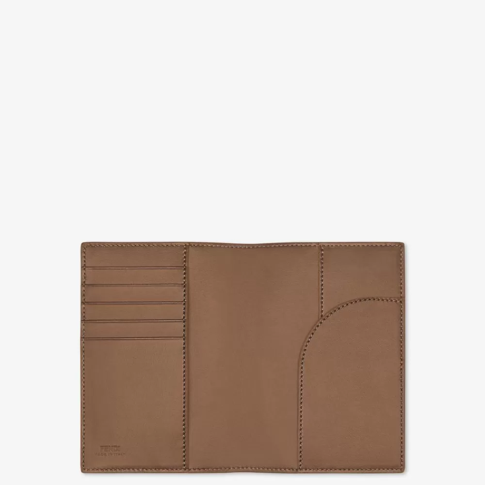 Pouch>Fendi Cover Per Passaporto In Pelle Marrone